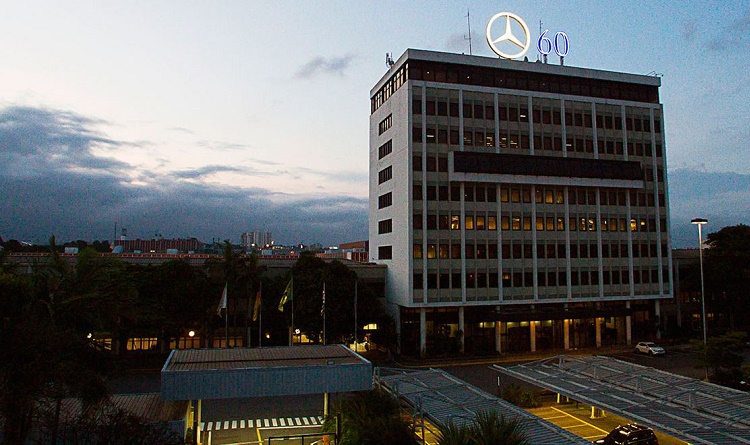 Banco Mercedes-Benz